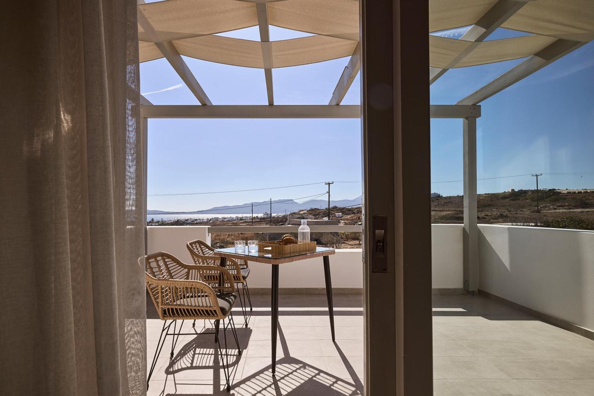 Kedros Milos Suites Adamantas  Room photo