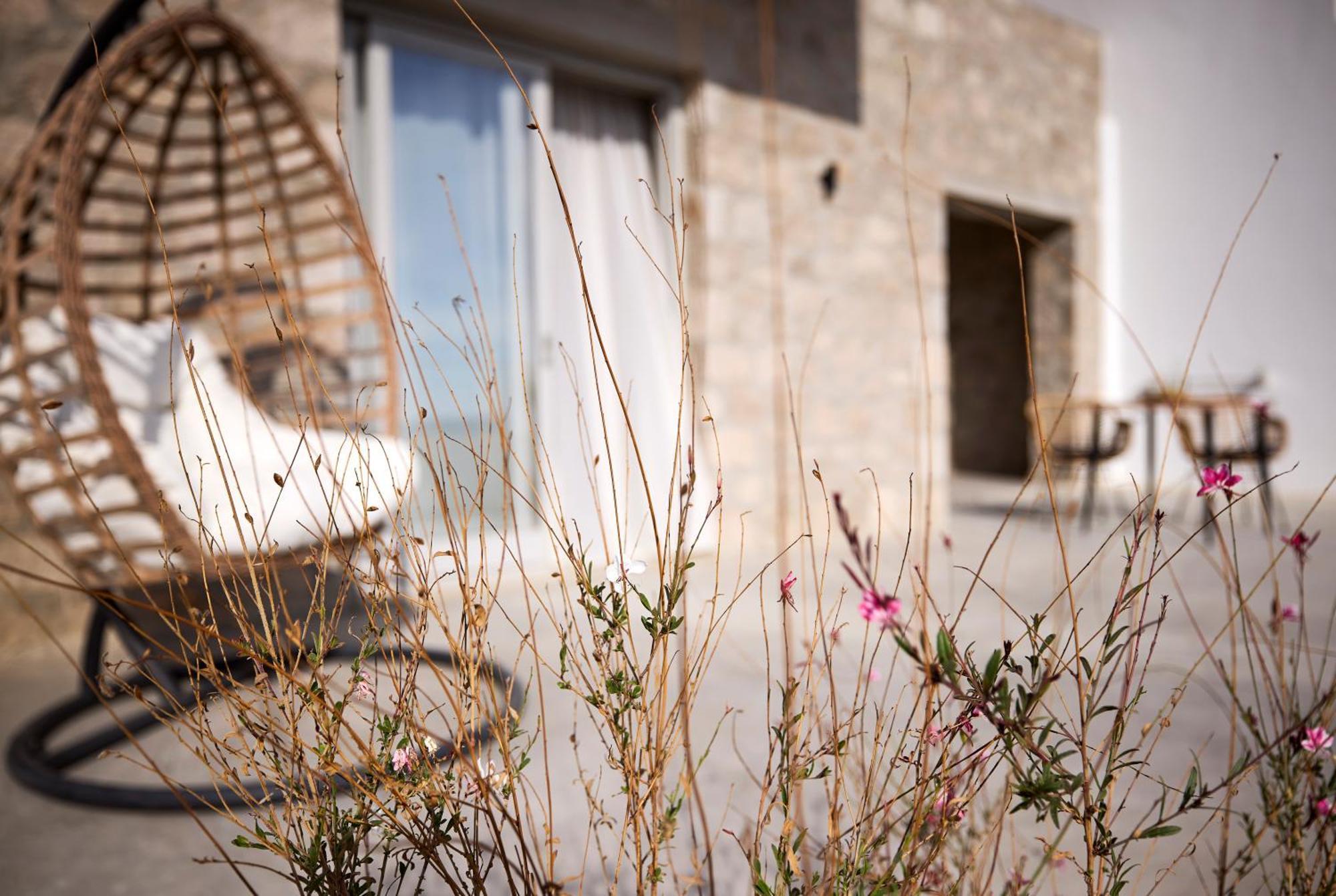 Kedros Milos Suites Adamantas  Room photo